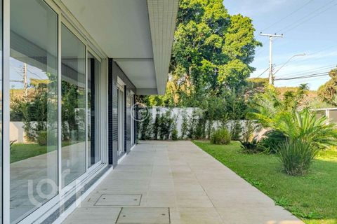 Image 6 - 828160