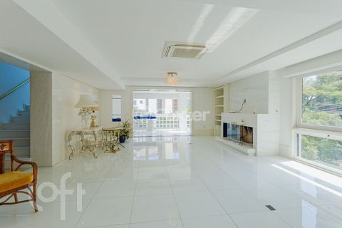 Image 4 - 828222