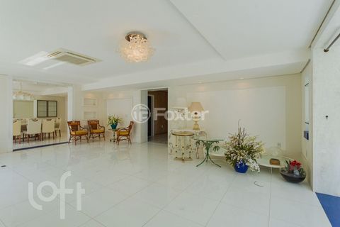 Image 9 - 828222