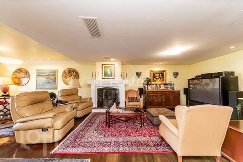 Image 9 - 828286