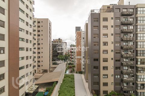 Image 17 - 828453