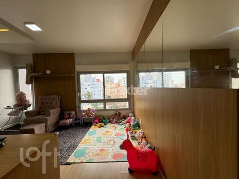 Image 3 - 828778