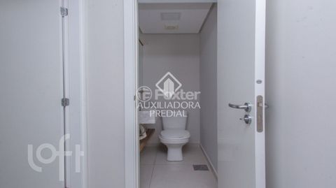 Image 8 - 828858