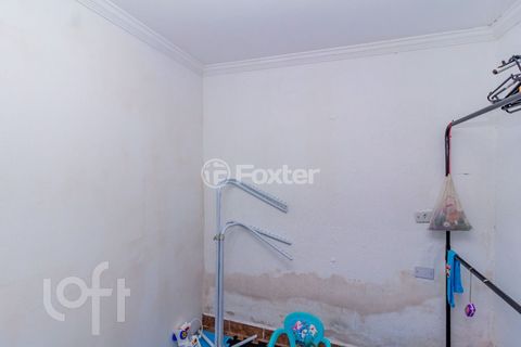 Image 19 - 828861