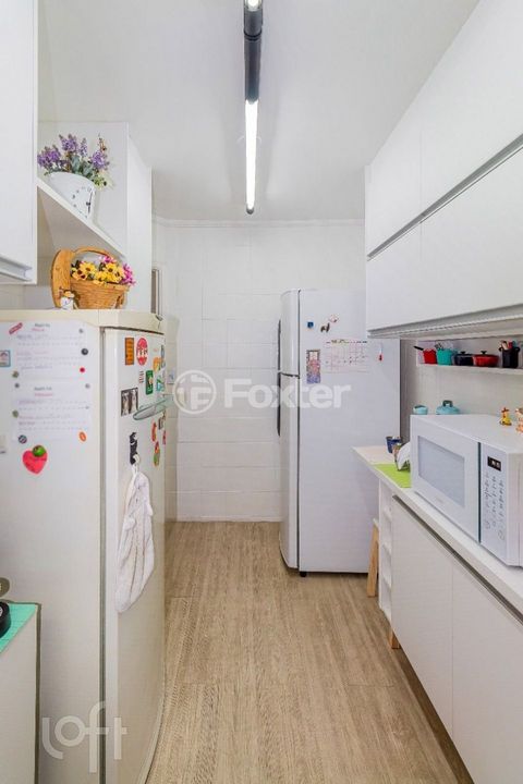 Image 6 - 828893