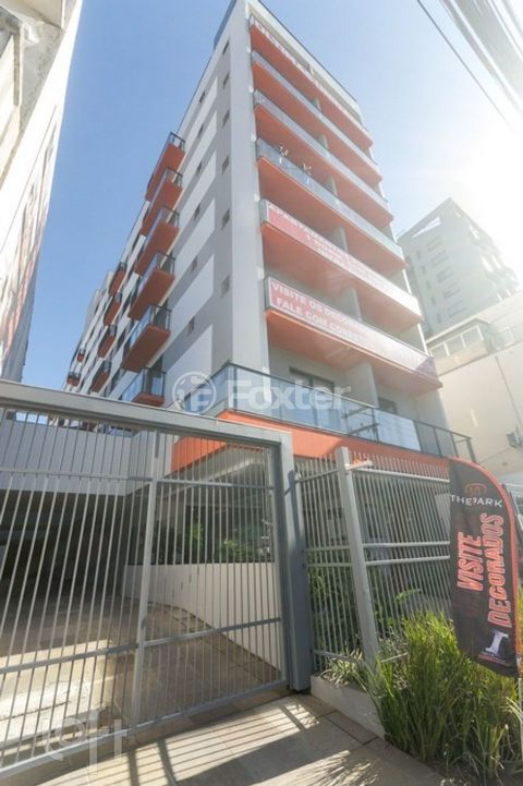 Image 11 - 828908