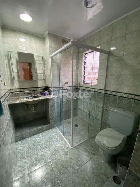 Image 9 - 829046