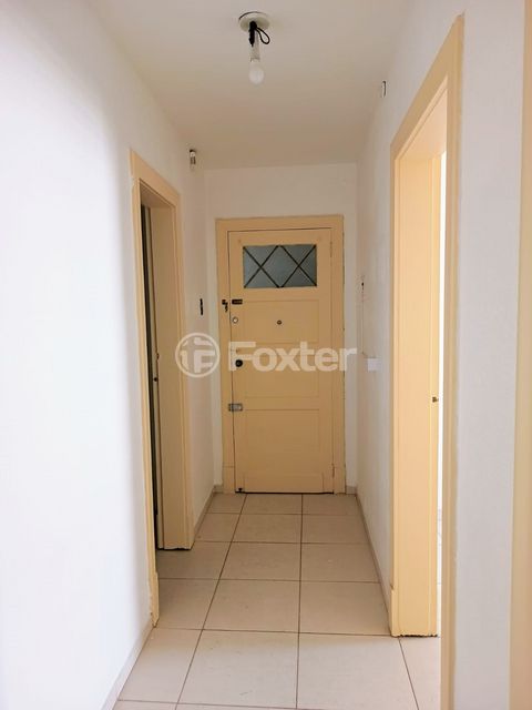 Image 7 - 830593
