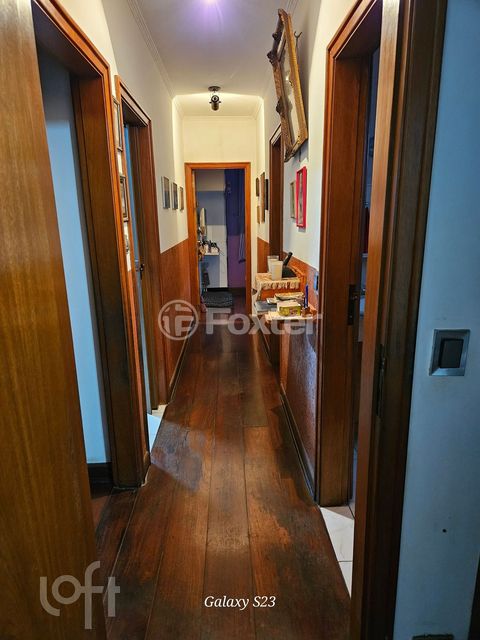 Image 8 - 830757