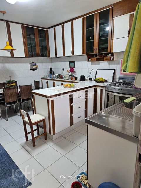 Image 7 - 830757