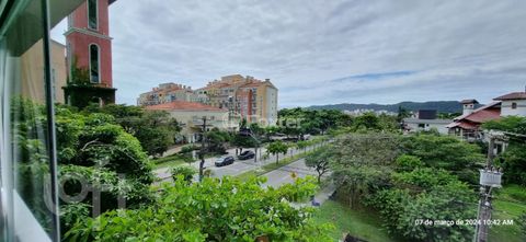 Image 7 - 831063