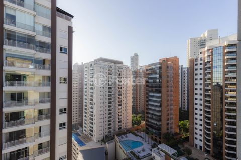 Image 13 - 831085