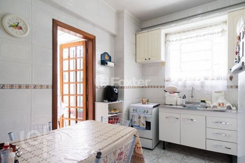 Image 7 - 831798