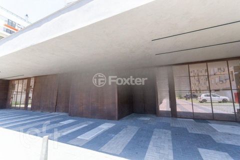 Image 8 - 831948