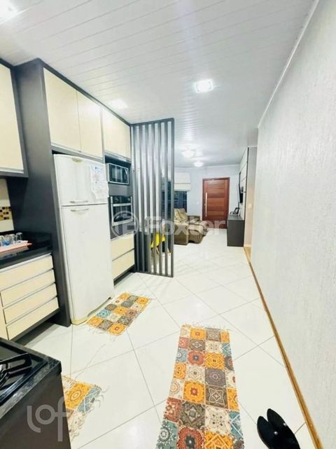 Image 3 - 832032