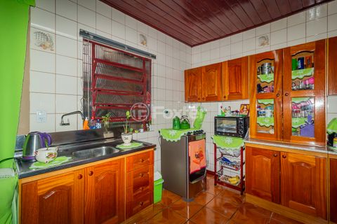 Image 11 - 832244