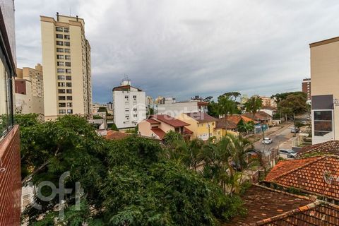 Image 11 - 832345