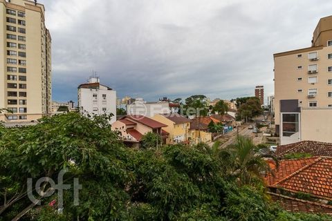 Image 12 - 832345