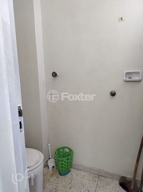 Image 9 - 832511