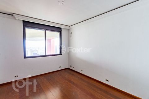 Image 7 - 832687
