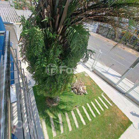 Image 7 - 832747