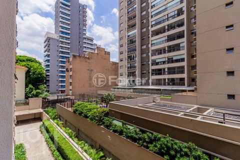 Image 16 - 832778