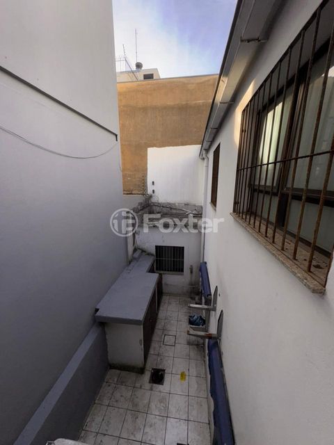 Image 7 - 832905