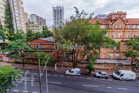 Image 3 - 832918