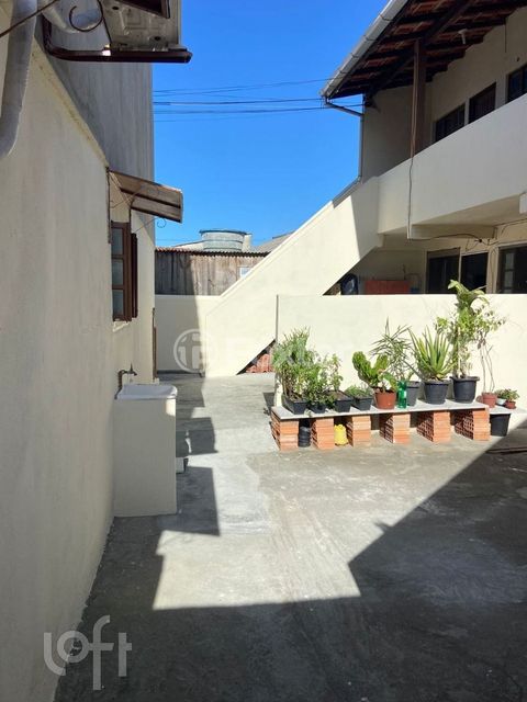 Image 3 - 833573