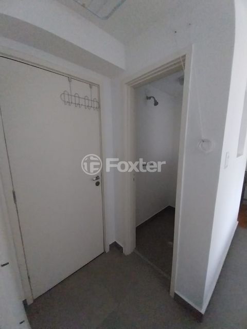 Image 7 - 833579