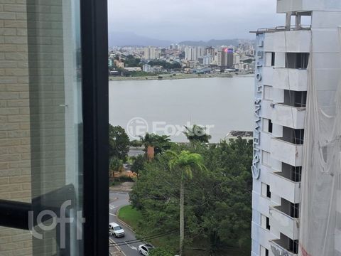 Image 10 - 833727
