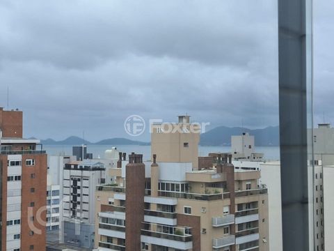 Image 11 - 833727