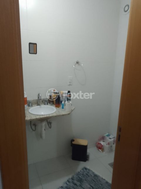 Image 9 - 833781
