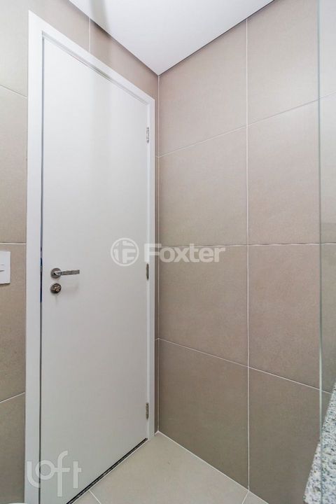 Image 6 - 833985