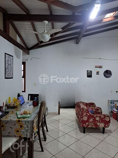 Image 4 - 834057