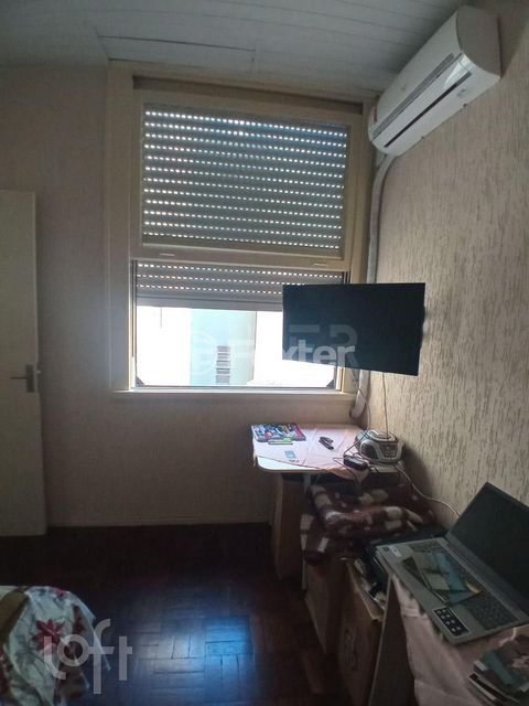 Image 4 - 834243