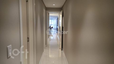 Image 7 - 834342