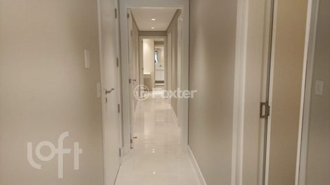 Image 15 - 834342