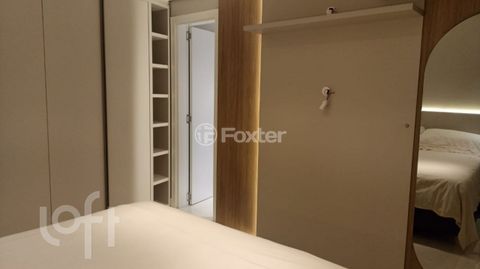 Image 17 - 834342