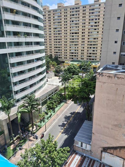 Image 3 - 834604