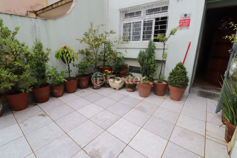 Image 17 - 834639