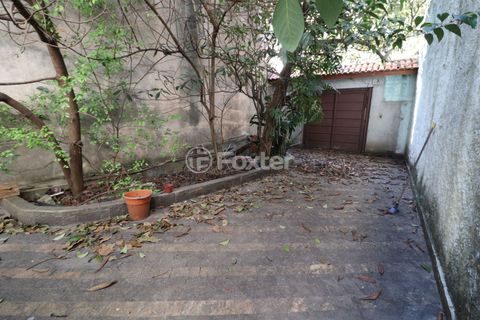 Image 11 - 834646