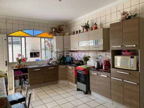 Image 11 - 834666