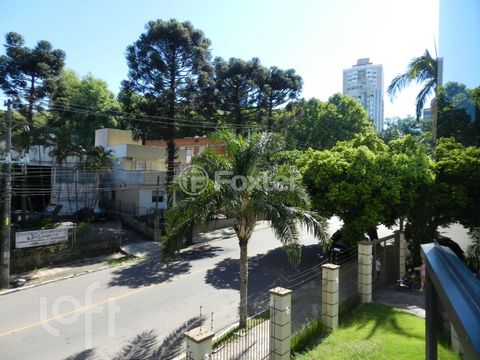 Image 7 - 834804