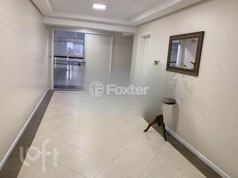 Image 4 - 834853