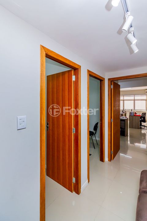 Image 7 - 835012