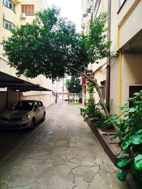 Image 17 - 835384
