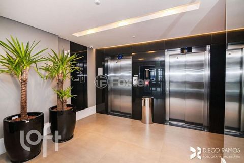 Image 8 - 835451