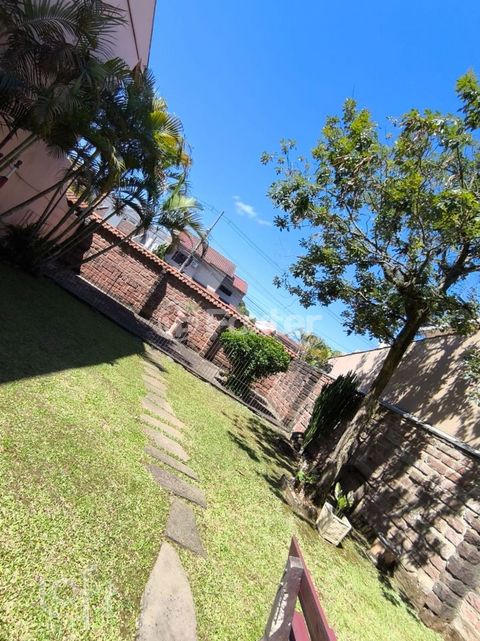 Image 0 - 835539
