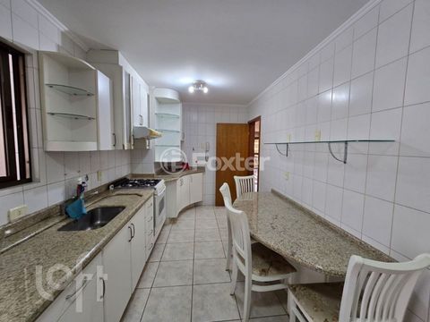 Image 17 - 835636